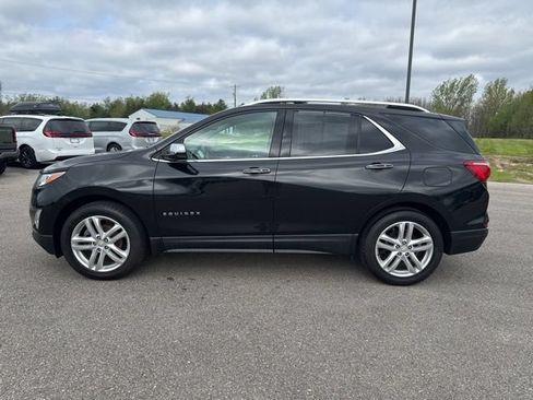 Used 2018 Chevrolet Equinox Premier FWD image 2