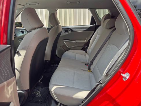 Used 2020 Kia Soul LX FWD image 31