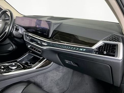 Used 2025 BMW X7 xDrive40i image 26