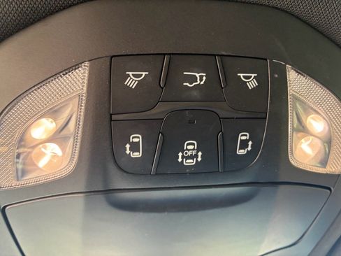 Used 2020 Chrysler Pacifica Touring-L Plus image 25