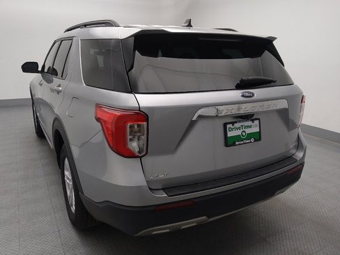 Used 2021 Ford Explorer XLT w/ Equipment Group 202A AWD/4WD image 6