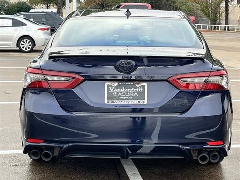 Used 2022 Toyota Camry XSE image 5
