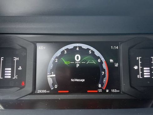 Used 2025 Toyota 4Runner SR5 AWD/4WD image 15