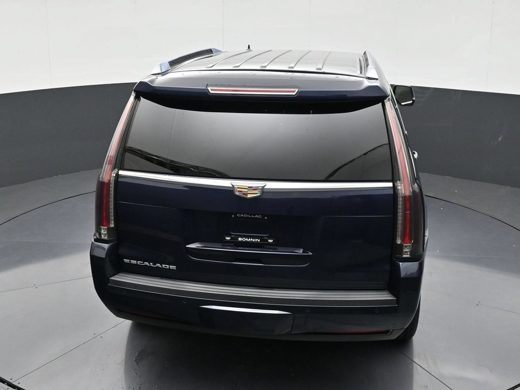 Used 2020 Cadillac Escalade 2WD image 15