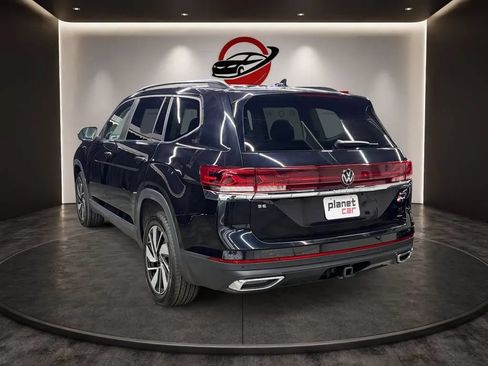 Used 2025 Volkswagen Atlas SE AWD/4WD image 3