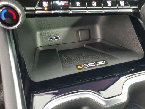 New 2026 Chevrolet Traverse LT w/ Midnight/Sport Edition FWD image 17