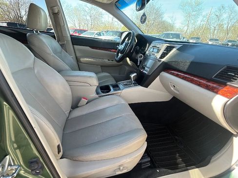 Used 2011 Subaru Outback 2.5i Limited image 18