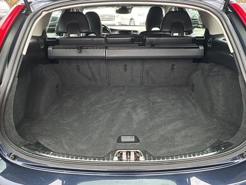 Used 2015 Volvo V60 T5 Premier image 14