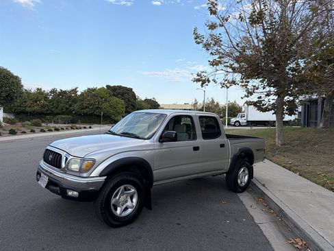 Used 2004 Toyota Tacoma PreRunner RWD image 7