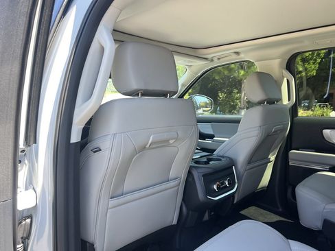 New 2026 Ford Expedition Active RWD image 17