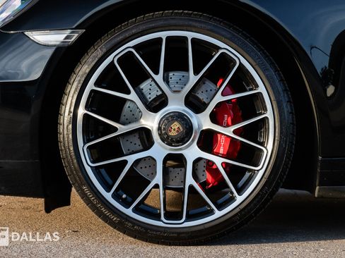 Used 2015 Porsche 911 Carrera GTS image 8