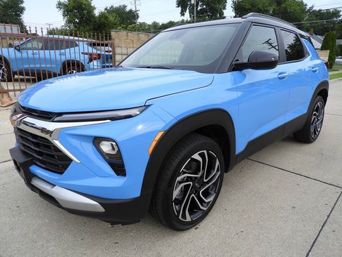 Used 2024 Chevrolet TrailBlazer RS w/ Convenience Package AWD/4WD image 5
