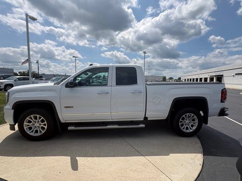 Used 2016 GMC Sierra 1500 SLE w/ All-Terrain Package AWD/4WD image 4