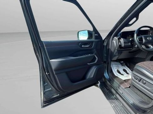 Used 2026 Nissan Armada Platinum AWD/4WD image 9