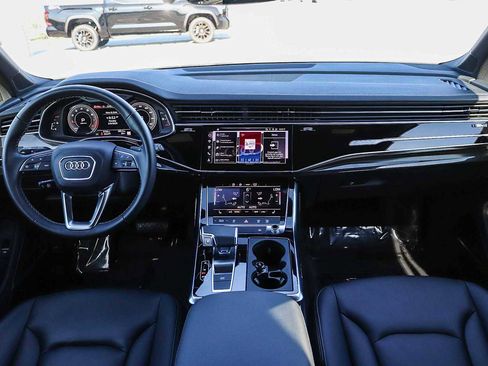Used 2025 Audi Q7 2.0T Premium w/ Convenience Plus Package image 16
