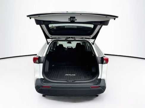 Used 2023 Toyota RAV4 LE AWD/4WD image 23