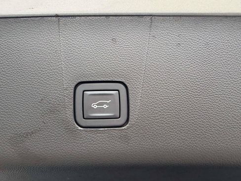 Certified 2023 Chevrolet Traverse Premier AWD/4WD image 8