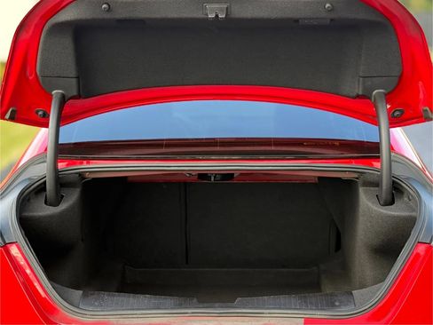 Used 2021 Cadillac CT4 V w/ Cold Weather Package image 27