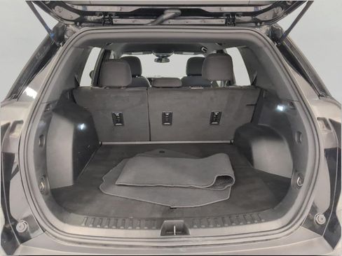 Used 2025 Chevrolet Equinox LT AWD/4WD image 15