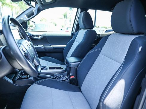 Used 2023 Toyota Tacoma TRD Sport image 30