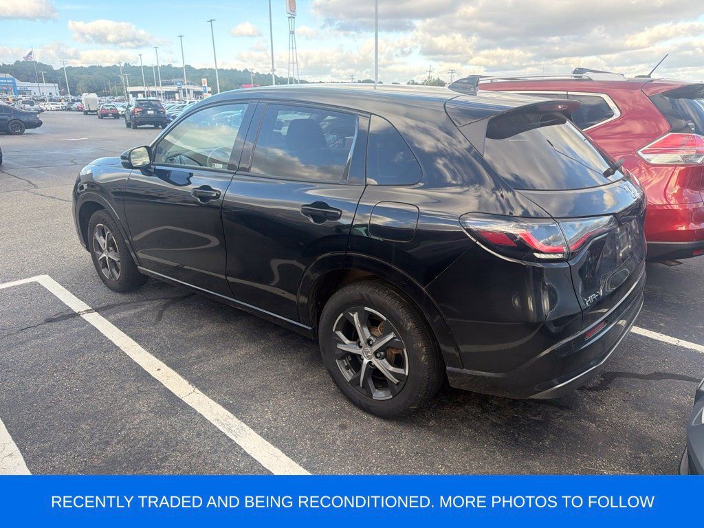Used 2024 Honda HR-V EX-L image 2
