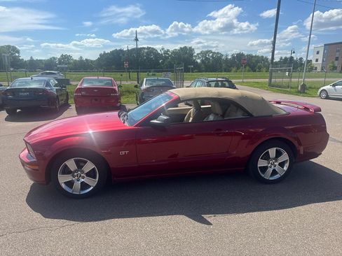 Used 2006 Ford Mustang GT RWD image 12