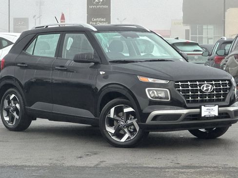 New 2026 Hyundai Venue SEL image 2