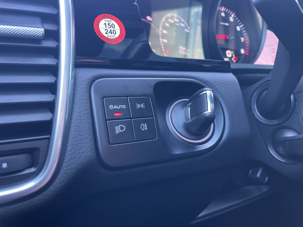 Certified 2023 Porsche Cayenne Platinum Edition AWD/4WD image 34