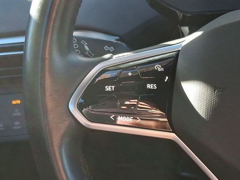 Certified 2022 Volkswagen ID.4 Pro image 19