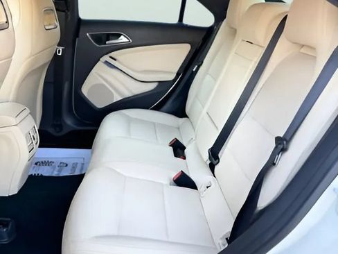Used 2017 Mercedes-Benz CLA 250 image 26