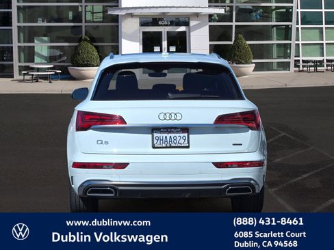 Used 2023 Audi Q5 2.0T Premium w/ Convenience Package image 5