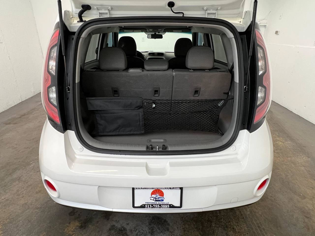 Used 2016 Kia Soul EV FWD image 25