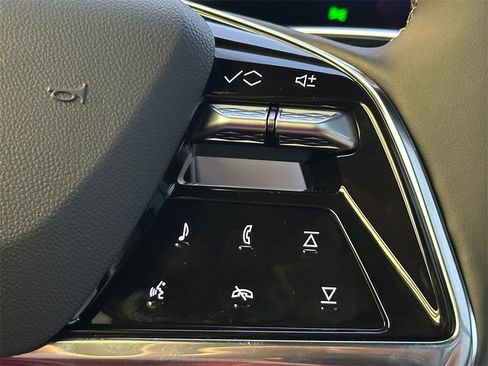 New 2026 Cadillac Vistiq Sport image 35