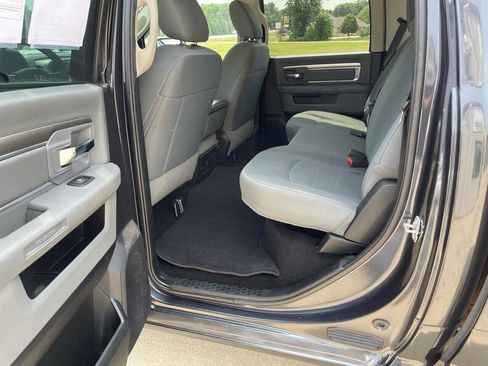 Used 2018 RAM 1500 Classic SLT image 6