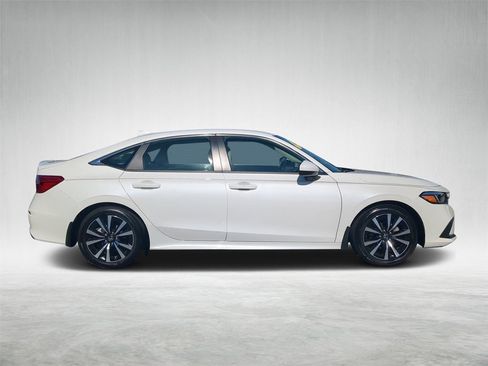 Used 2024 Honda Civic EX image 2