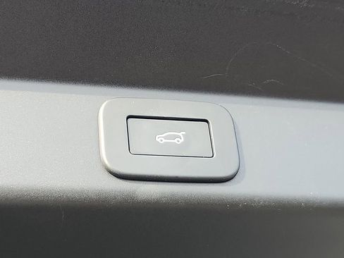 Used 2025 Land Rover Range Rover Sport Dynamic SE image 31