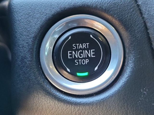 Used 2023 Chevrolet Tahoe Premier w/ Premium Package AWD/4WD image 18