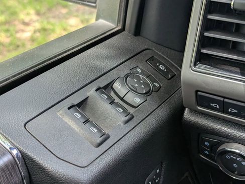 Used 2020 Ford F350 Lariat AWD/4WD image 26