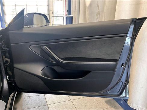 Used 2018 Tesla Model 3 Long Range AWD/4WD image 12