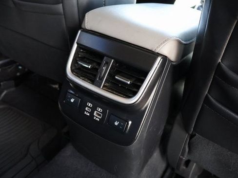Used 2025 Subaru Outback Limited AWD/4WD image 13