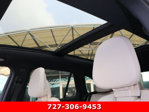 Certified 2023 Mercedes-Benz GLC 300 4MATIC w/ Exclusive Trim Package image 5