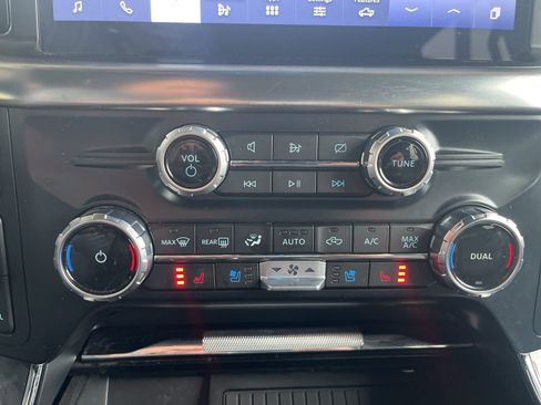 Certified 2023 Ford F150 Lariat w/ Equipment Group 502A High image 26