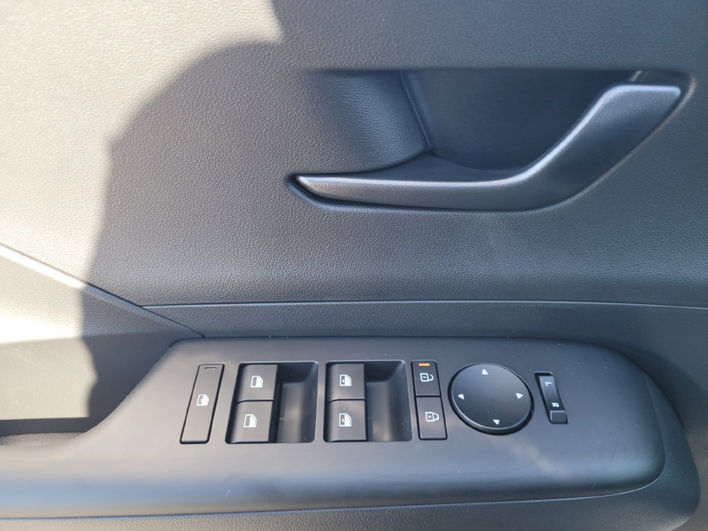 New 2027 Hyundai Kona SEL Sport AWD/4WD image 16