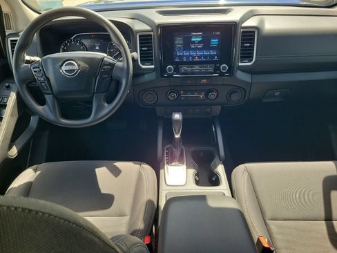Used 2022 Nissan Frontier SV RWD image 13