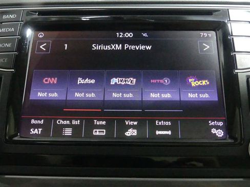 Used 2017 Volkswagen Tiguan SEL AWD/4WD image 41