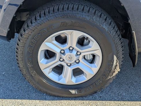 Used 2022 Toyota 4Runner SR5 Premium image 24