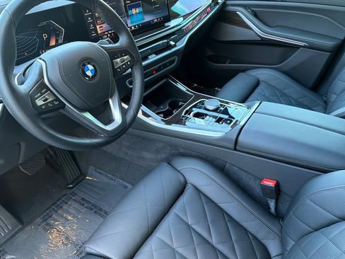 Used 2026 BMW X5 xDrive40i w/ Premium Package AWD/4WD image 11