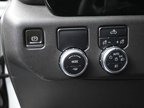 Used 2023 GMC Sierra 1500 Elevation w/ Preferred Package RWD image 17