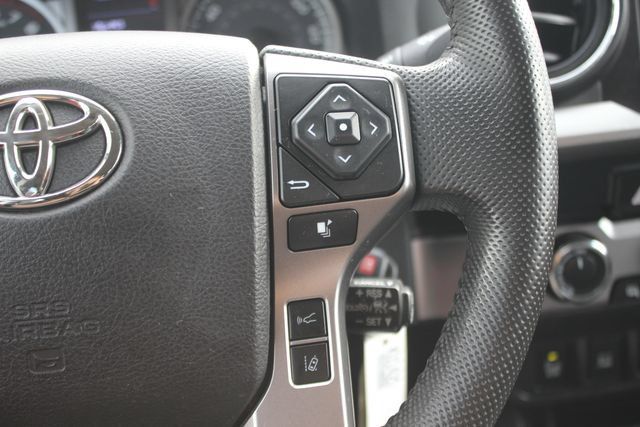 Used 2021 Toyota Tacoma SR5 AWD/4WD image 14