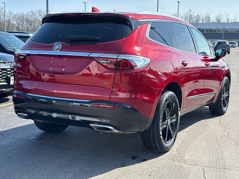 Used 2023 Buick Enclave Essence w/ Sport Touring Edition image 5